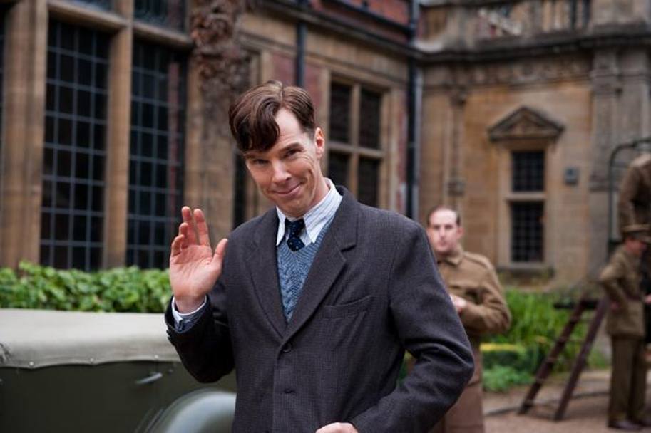 Cumberbatch nei panni di Turing, genio timidissimo e impeccabile